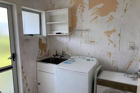 Photo of property in 2/5 Rainsford Street, Moturoa, New Plymouth, 4310