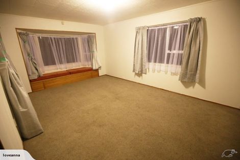 Photo of property in 16 Ransom Smyth Drive, Goodwood Heights, Auckland, 2105