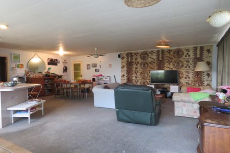 Photo of property in 16 Stratford Drive, Cable Bay, 0420