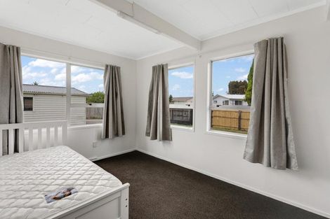 Photo of property in 32 Eastburn Street, Papakura, 2110