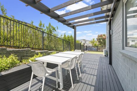 Photo of property in 35 Remuremu Street, Long Bay, Auckland, 0630