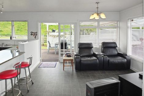 Photo of property in 125 Hickford Road, Foxton, 4893