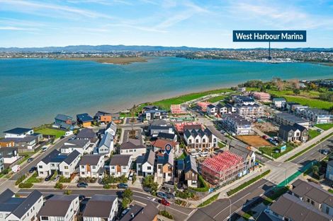 Photo of property in 3 Ocean Breeze Avenue, Hobsonville, Auckland, 0616