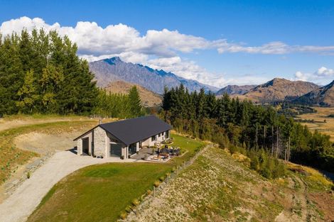 Photo of property in 86 Mountain View Road, Dalefield, Queenstown, 9371