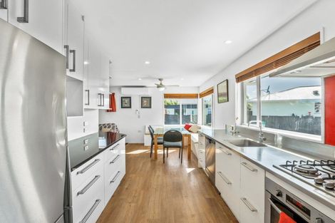 Photo of property in 10a Branksome Place, Parklands, Christchurch, 8083