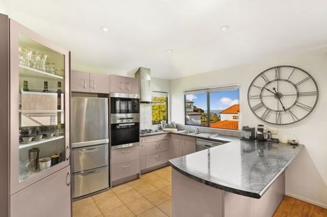 Photo of property in 29 Mariners View Road, Beach Haven, Auckland, 0626