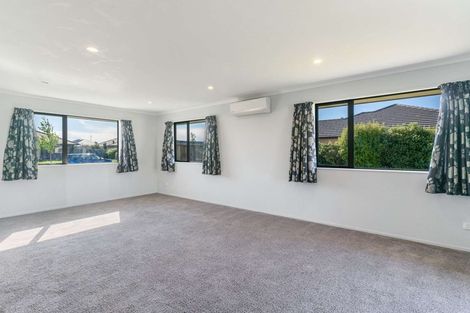 Photo of property in 100 Strauss Drive, Rolleston, 7614