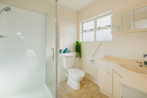 Photo of property in 4b Ngahina Street, Paraparaumu, 5032