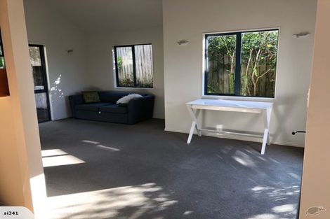 Photo of property in 38 Waldorf Crescent, Orewa, 0931