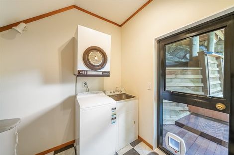 Photo of property in 13 Eastview Grove, Normandale, Lower Hutt, 5010