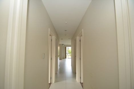 Photo of property in 5a Graham Avenue, Te Atatu Peninsula, Auckland, 0610