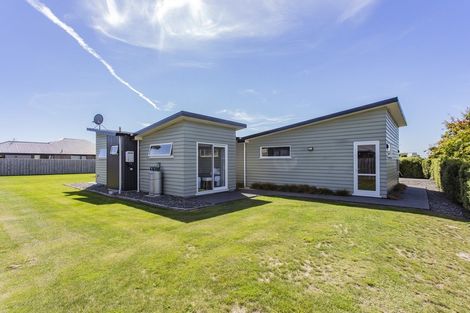 Photo of property in 1 Pemberton Drive, Amberley, 7410