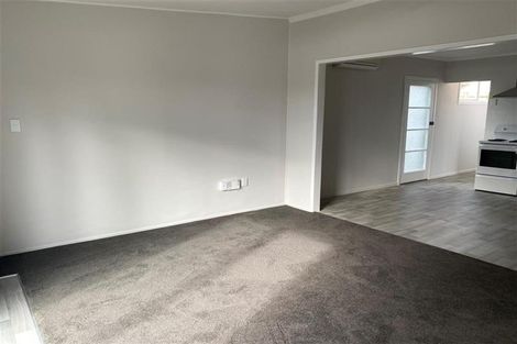 Photo of property in 18 Mcleod Road, Weymouth, Auckland, 2103