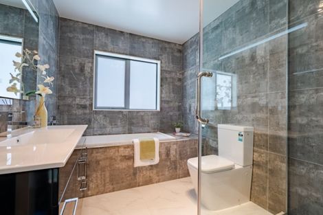 Photo of property in 36 Resolution Drive, Gulf Harbour, Whangaparaoa, 0930