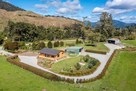 Photo of property in 61 Matiri West Bank Road, Matiri, Murchison, 7077