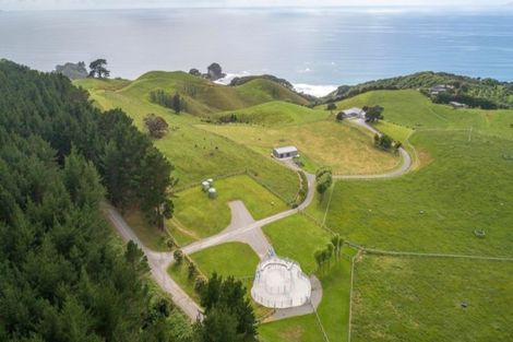 Photo of property in 162d Whitipirorua Road, Onemana, Whangamata, 3691