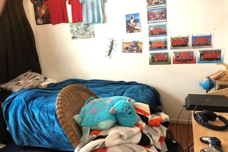 Photo of property in 32 Millbrook Road, Henderson, Auckland, 0612