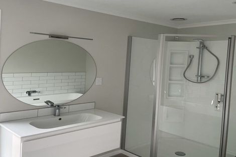 Photo of property in 8 Desert Gold Lane, Wallaceville, Upper Hutt, 5018