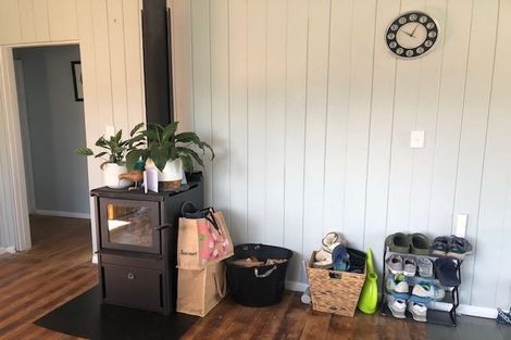 Photo of property in 15 Woodward Street East, Featherston, 5710