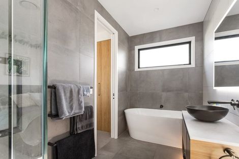 Photo of property in 122a Clyde Road, Ilam, Christchurch, 8041