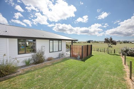 Photo of property in 6 George Street, Bulls, 4818