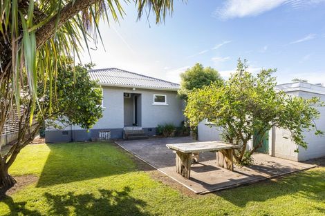 Photo of property in 47 Whiteley Street, Moturoa, New Plymouth, 4310