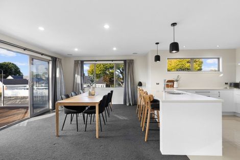 Photo of property in 21 Dalethorpe Avenue, Fairfield, Hamilton, 3214