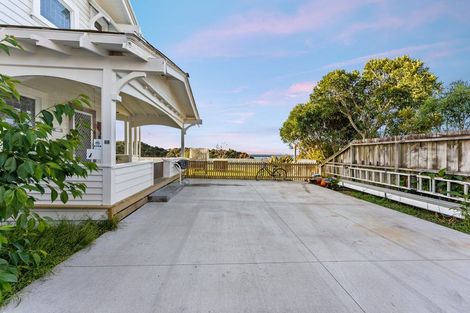 Photo of property in 68 Whiteley Street, Moturoa, New Plymouth, 4310