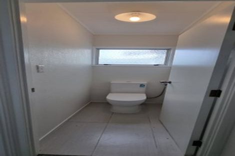 Photo of property in 11 Tyndrum Place, Highland Park, Auckland, 2010