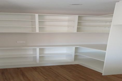 Photo of property in 5 Craig Place, Redwood, Christchurch, 8051