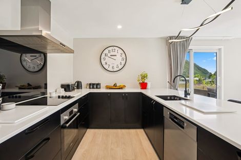 Photo of property in 8 Lakefield Close, Kingston, Athol, 9793