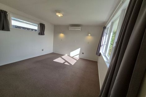 Photo of property in 92 Beazley Avenue, Paparangi, Wellington, 6037