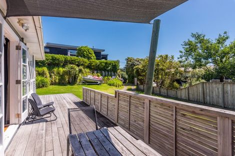 Photo of property in 7a Hona Street, Waikanae Beach, Waikanae, 5036