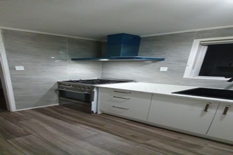 Photo of property in 34 Chislehurst Street, Henderson, Auckland, 0612