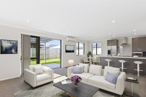 Photo of property in 19 Batty Street, Papamoa Beach, Papamoa, 3118