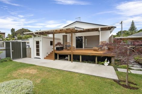 Photo of property in 33 Weymouth Street, New Plymouth, 4310