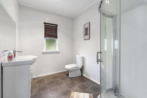 Photo of property in 30 Moores Valley Road, Wainuiomata, Lower Hutt, 5014