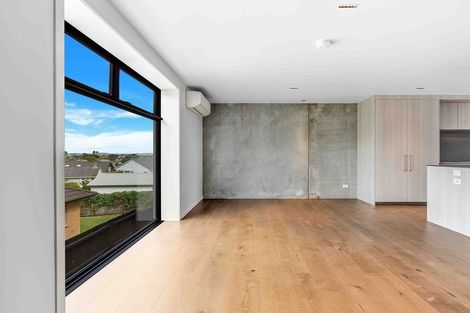 Photo of property in 5/279 Lake Road, Belmont, Auckland, 0622