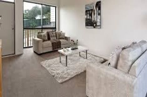 Photo of property in 4/2 Swan Hill Drive, Glen Eden, Auckland, 0602