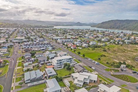 Photo of property in 1/111 Hunt Road, Whangamata, 3620