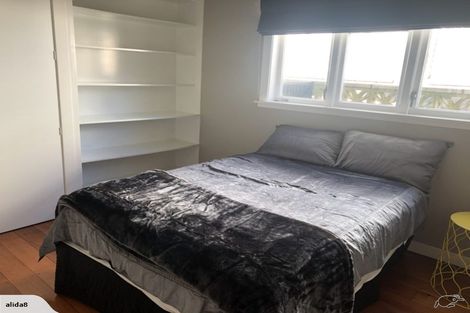 Photo of property in 10 Palm Avenue, Lyall Bay, Wellington, 6022