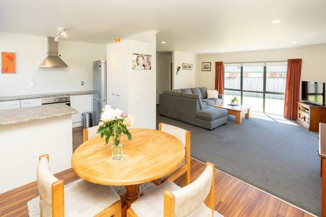 Photo of property in 14 Caulfield Place, Nawton, Hamilton, 3200