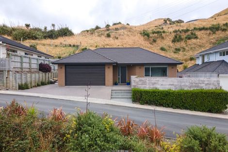 Photo of property in 21 Bickerton Rise, Churton Park, Wellington, 6037