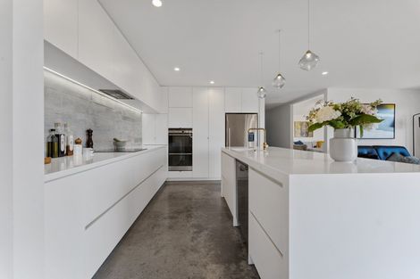 Photo of property in 18 Kotare Drive, Waiwhakaiho, New Plymouth, 4312