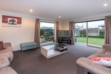 Photo of property in 32 Date Crescent, Aidanfield, Christchurch, 8025