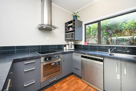 Photo of property in 6 Willowstream Grove, Cloverlea, Palmerston North, 4412