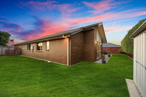 Photo of property in 2 Woodridge Drive, Flagstaff, Hamilton, 3210