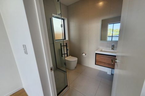 Photo of property in 27 Deep Creek Road, Waiake, Auckland, 0630