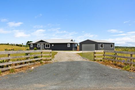Photo of property in 11 Leith Road, Okato, New Plymouth, 4374