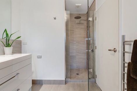 Photo of property in 1/2 Langton Road, Stanmore Bay, Whangaparaoa, 0932